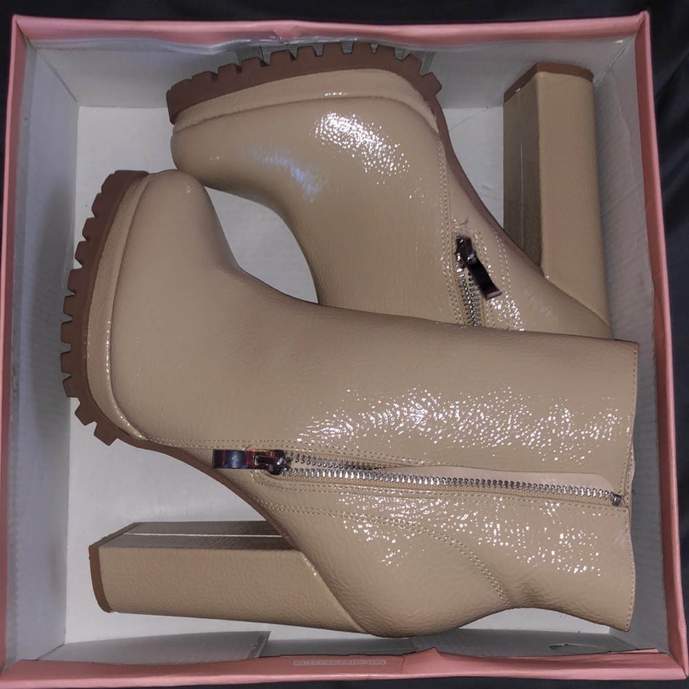 Ankle nude boots